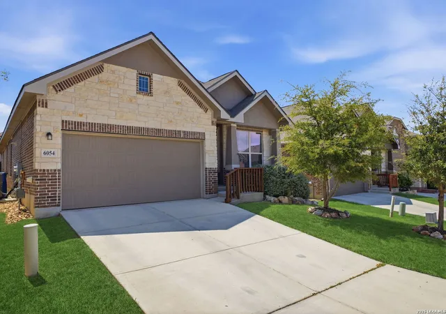 Photo 1 of Sale Pending at 6054 Akin Cir, San Antonio, TX 78261 | MLS# 1882685 | Listing updated on 2026-04-14