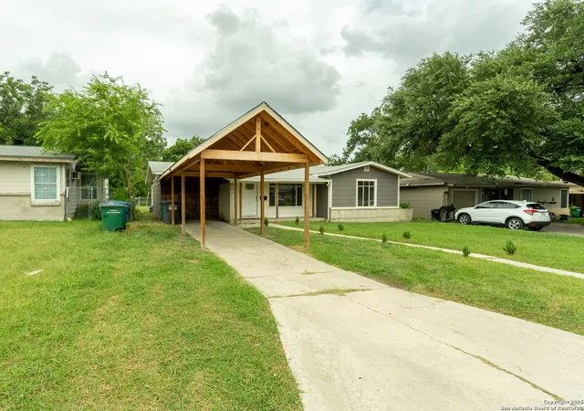 Photo 1 of Sale Pending at 643 Edgebrook, San Antonio, TX 78213 | MLS# 1882754 | Listing updated on 2025-11-05