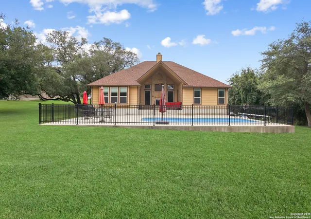 Photo 3 of Sale Pending at 335 Mill Run, New Braunfels, TX 78132 | MLS# 1882833 | Listing updated on 2025-08-29