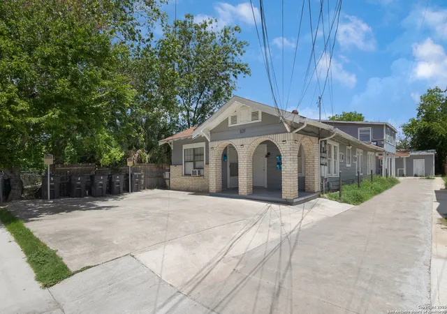 3rd image of 827 W Rosewood, San Antonio, TX 78212 | MLS# 1882854