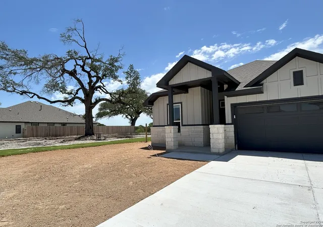1st image of 409 Sawtooth Oak, Seguin, TX 78155 | MLS# 1882901