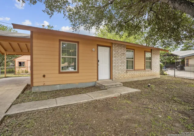 Photo 3 of Single family home for sale at 5107 Little Creek, San Antonio, TX 78242 | MLS# 1882926 | Listing updated on 2025-10-19