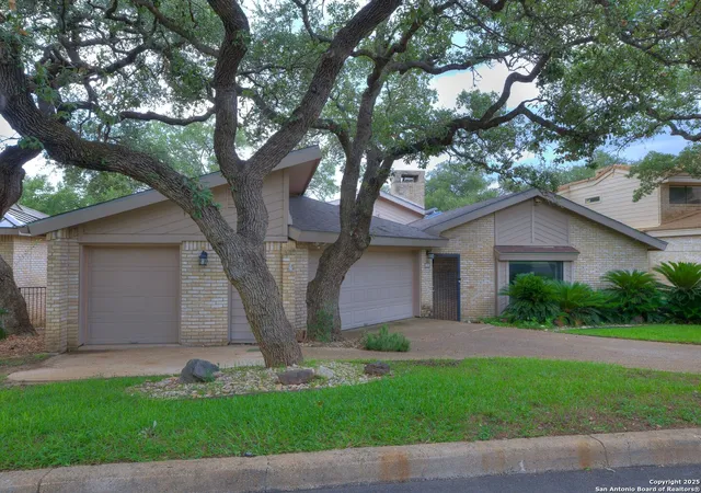 Photo 4 of Manufactured home for sale at 7801 Timber Top Dr, Boerne, TX 78015 | MLS# 1882956 | Listing updated on 2025-09-23