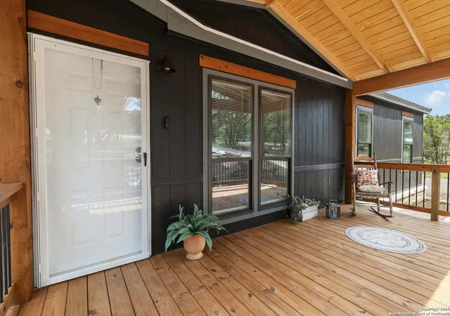 Photo 2 of Sale Pending at 144 Deer Run, Canyon Lake, TX 78133 | MLS# 1883072 | Listing updated on 2025-10-21
