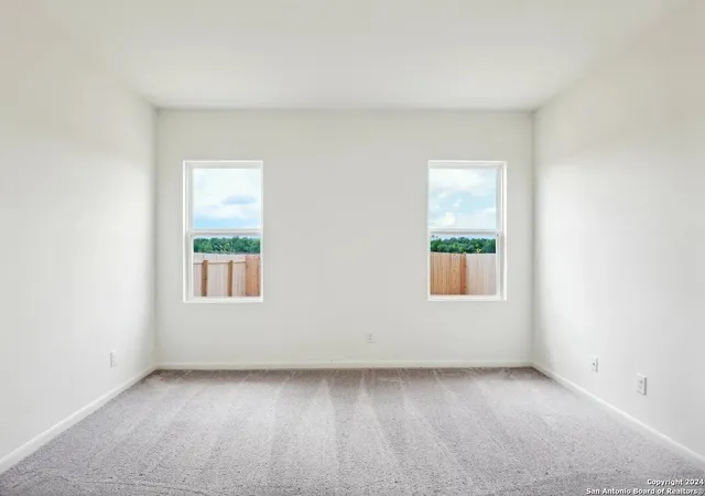 Photo 3 of Sale Pending at 5215 Thistle Pl, San Antonio, TX 78222 | MLS# 1883101 | Listing updated on 2025-12-17