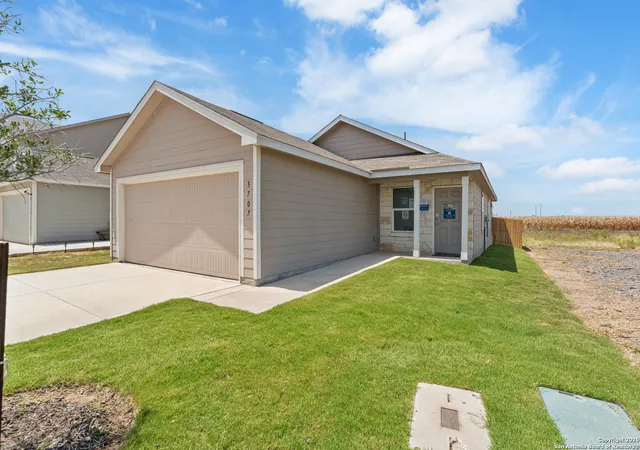 Photo 1 of Sale Pending at 3707 Kurz Plaza, San Antonio, TX 78211 | MLS# 1883115 | Listing updated on 2025-09-18