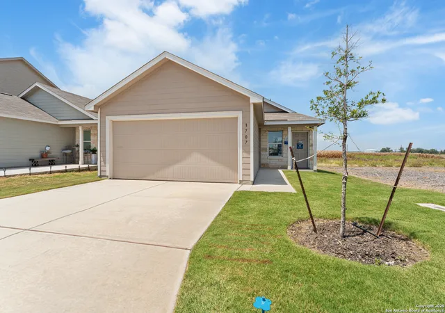 Photo 3 of Sale Pending at 3707 Kurz Plaza, San Antonio, TX 78211 | MLS# 1883115 | Listing updated on 2025-09-18