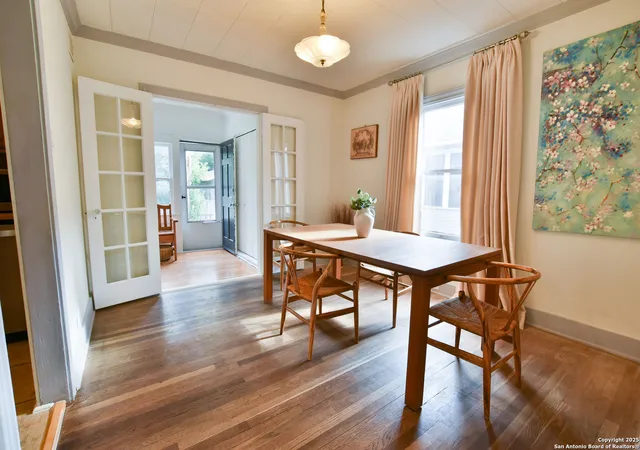 Photo 3 of Single family home for sale at 608 E Mulberry Ave, San Antonio, TX 78212 | MLS# 1883202 | Listing updated on 2025-11-11