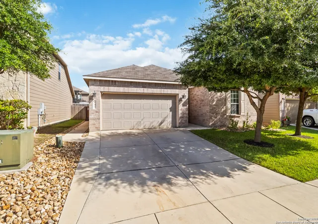 Photo 2 of Sale Pending at 647 Trinity, San Antonio, TX 78260 | MLS# 1883211 | Listing updated on 2025-11-25