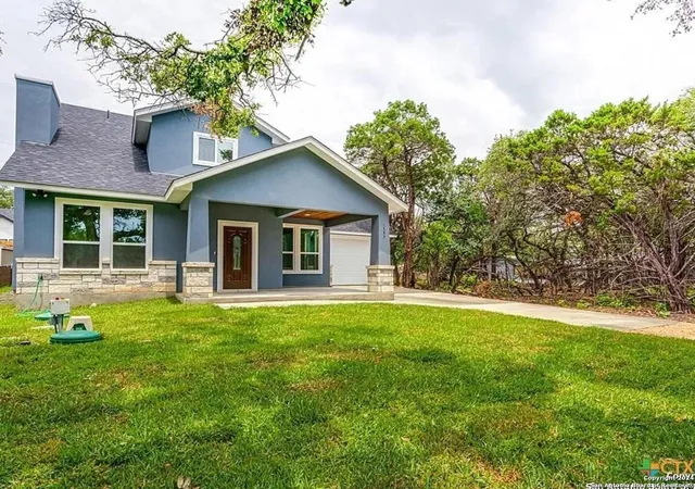 Photo 2 of Single family home for sale at 1583 Bonnyview Dr, Canyon Lake, TX 78133 | MLS# 1883246 | Listing updated on 2026-03-06