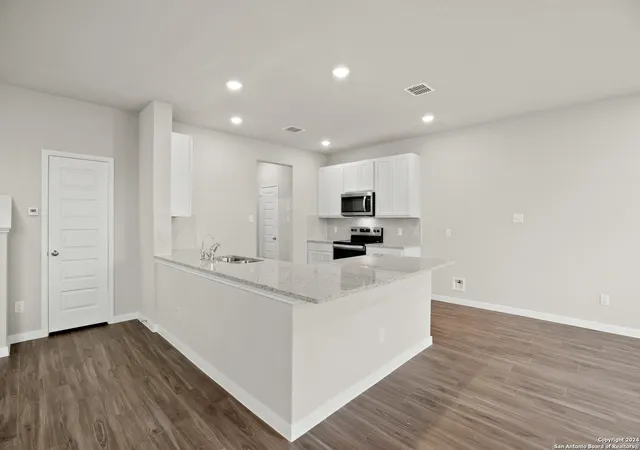 Photo 3 of Sale Pending at 10306 Eve Gardens, San Antonio, TX 78224 | MLS# 1883312 | Listing updated on 2025-08-01