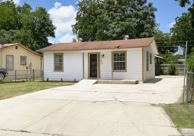 Photo 3 of Single family home for sale at 5115 Quintard, San Antonio, TX 78214 | MLS# 1883329 | Listing updated on 2025-10-04