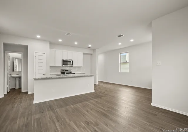 Photo 3 of Single family home for sale at 9307 Graze Land Dr, San Antonio, TX 78211 | MLS# 1883342 | Listing updated on 2026-04-28