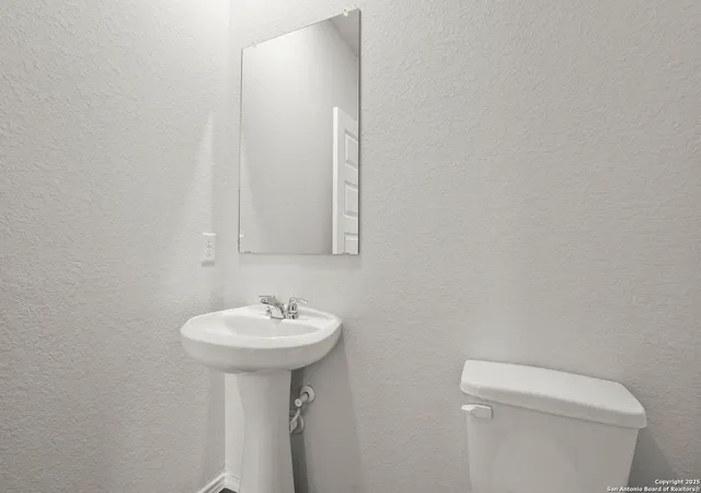 Photo 3 of Single family home for sale at 9307 Graze Land Dr, San Antonio, TX 78211 | MLS# 1883342 | Listing updated on 2026-04-28