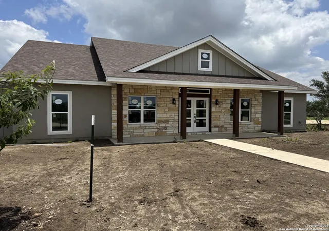 Photo 1 of Single family home for sale at 61 Friendship Hills, Uvalde, TX 78801 | MLS# 1883363 | Listing updated on 2025-11-10