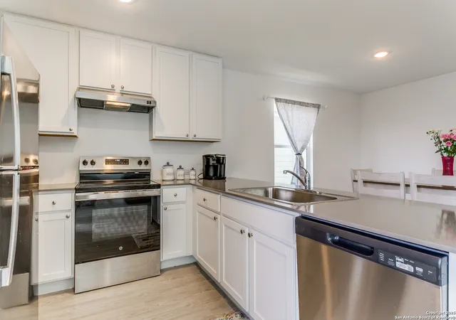 Photo 3 of Sale Pending at 7222 Yellow Sapphire, San Antonio, TX 78263 | MLS# 1883373 | Listing updated on 2025-10-03