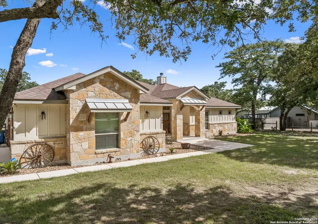 Photo 1 of Sale Pending at 164 Sendera Xing, La Vernia, TX 78121 | MLS# 1883410 | Listing updated on 2025-09-06