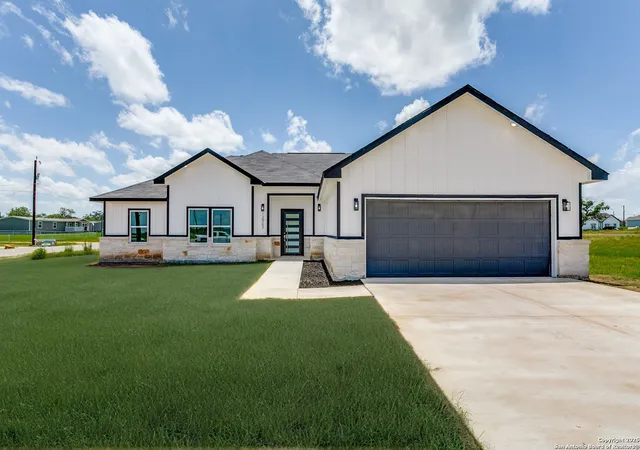 1st image of 12902 Prosperidad, Atascosa, TX 78002 | MLS# 1883411