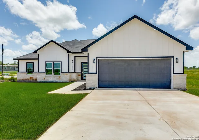 2nd image of 12902 Prosperidad, Atascosa, TX 78002 | MLS# 1883411