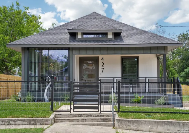 Photo 3 of Sale Pending at 427 Cass, San Antonio, TX 78204 | MLS# 1883433 | Listing updated on 2025-11-12
