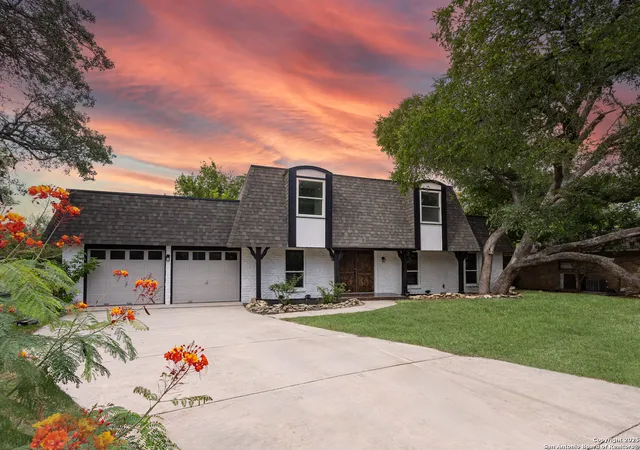 Photo 2 of Single family home for sale at 10818 Oak Bank, San Antonio, TX 78230 | MLS# 1883472 | Listing updated on 2025-08-31