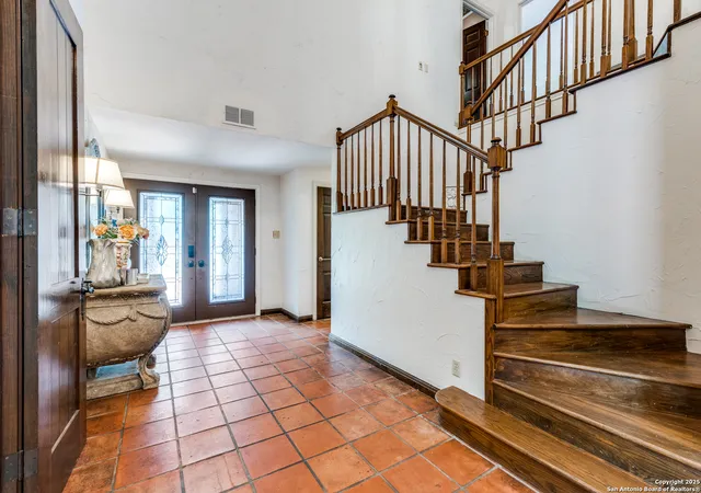 Photo 3 of Single family home for sale at 201 Chattington, San Antonio, TX 78213 | MLS# 1883481 | Listing updated on 2025-09-29