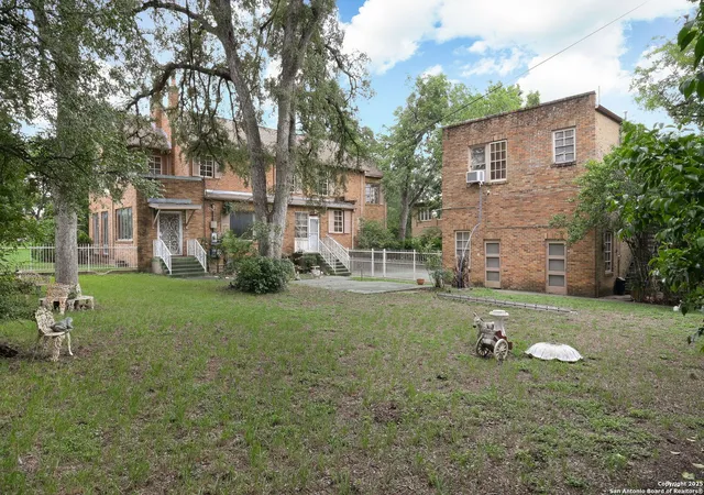 30th image of 225 W Summit, San Antonio, TX 78212 | MLS# 1883501