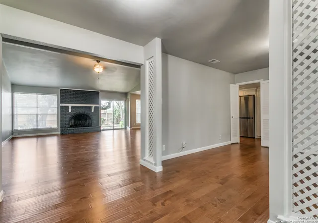 Photo 2 of Sale Pending at 14311 Ambleside Ln, San Antonio, TX 78231 | MLS# 1883514 | Listing updated on 2025-09-29