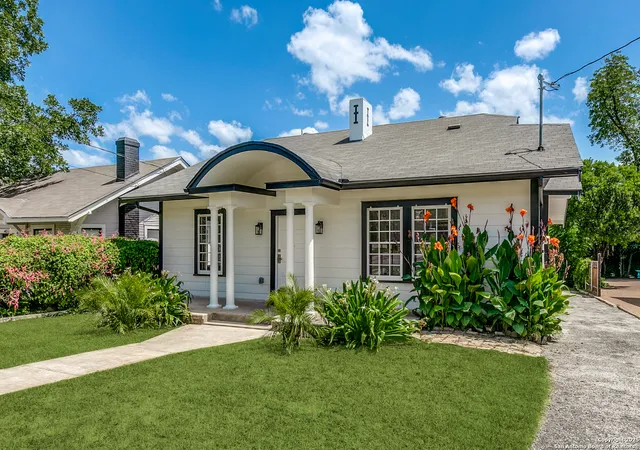 2nd image of 430 E Mulberry Ave, San Antonio, TX 78212 | MLS# 1883559