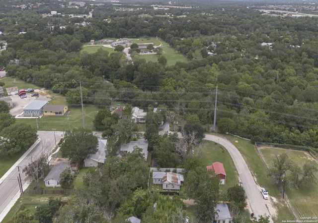 4th image of 664 E North St, New Braunfels, TX 78130 | MLS# 1883563