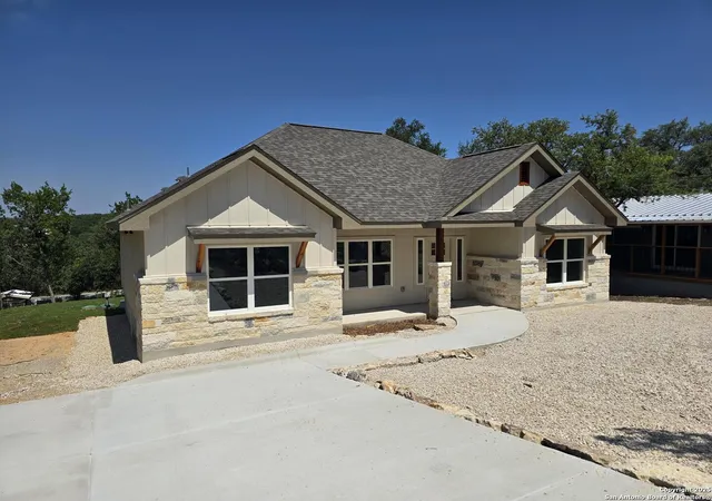 Photo 1 of Single family home for sale at 1645 Pecan Circle, Canyon Lake, TX 78133 | MLS# 1883586 | Listing updated on 2025-09-26