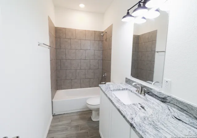 28th image of 811 N Polk, Beeville, TX 78102 | MLS# 1883612