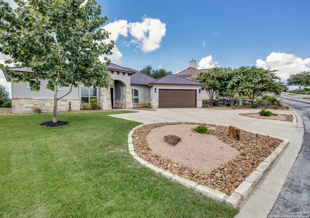 Photo 2 of Sale Pending at 109 Towne View Cir, Boerne, TX 78006 | MLS# 1883627 | Listing updated on 2025-09-25