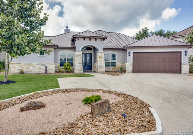 Photo 3 of Sale Pending at 109 Towne View Cir, Boerne, TX 78006 | MLS# 1883627 | Listing updated on 2025-09-25