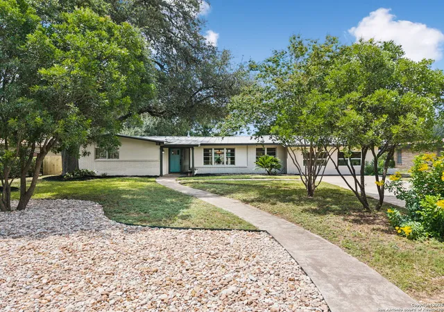 Photo 3 of Sale Pending at 602 Antler, San Antonio, TX 78213 | MLS# 1883663 | Listing updated on 2025-10-31