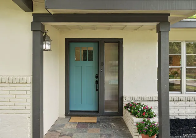 Photo 4 of Sale Pending at 602 Antler, San Antonio, TX 78213 | MLS# 1883663 | Listing updated on 2025-10-31