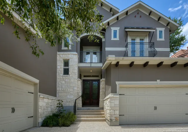 Photo 3 of Sale Pending at 2727 Wonderview, San Antonio, TX 78230 | MLS# 1883675 | Listing updated on 2025-10-28