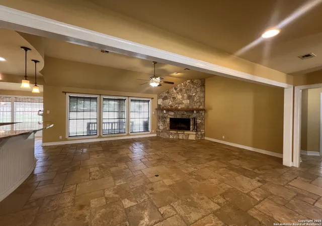 Photo 3 of Sale Pending at 1622 Continental Dr, Pleasanton, TX 78064 | MLS# 1883712 | Listing updated on 2025-10-30