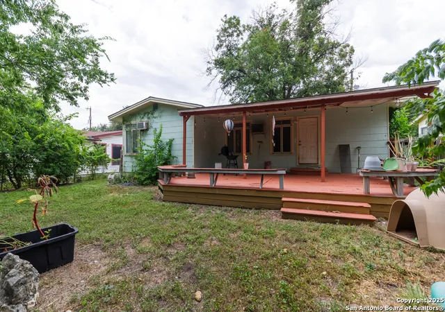 Photo 11 of Single family home for sale at 206 Laddie, San Antonio, TX 78201 | MLS# 1883729 | Listing updated on 2025-10-24