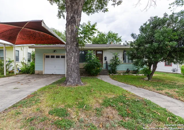 Photo 1 of Single family home for sale at 206 Laddie, San Antonio, TX 78201 | MLS# 1883729 | Listing updated on 2025-10-24