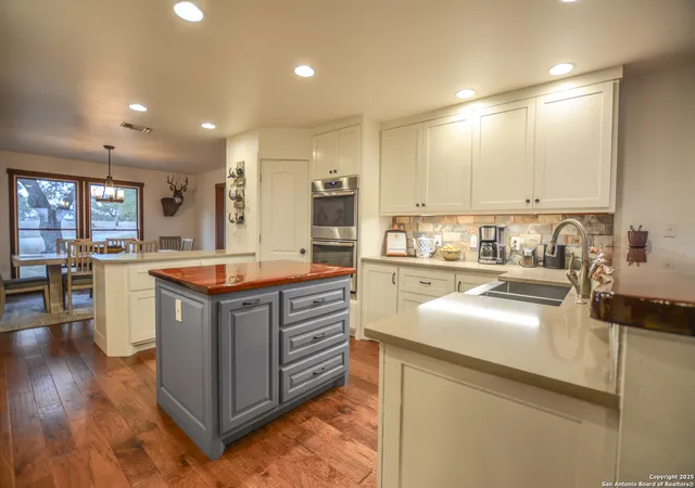 3rd image of 777 Black Jack Aly, Kerrville, TX 78028 | MLS# 1883734