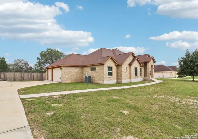 Photo 3 of Sale Pending at 164 Abrego Lake, Floresville, TX 78114 | MLS# 1883842 | Listing updated on 2026-01-12