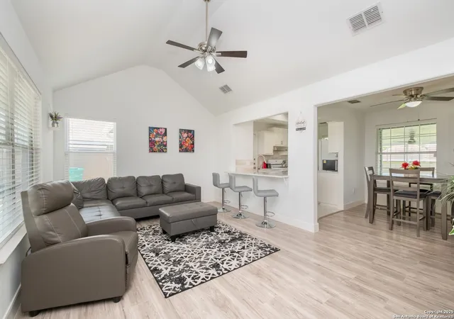 Photo 3 of Single family home for sale at 2838 Wyoming St, San Antonio, TX 78203 | MLS# 1883866 | Listing updated on 2025-12-30