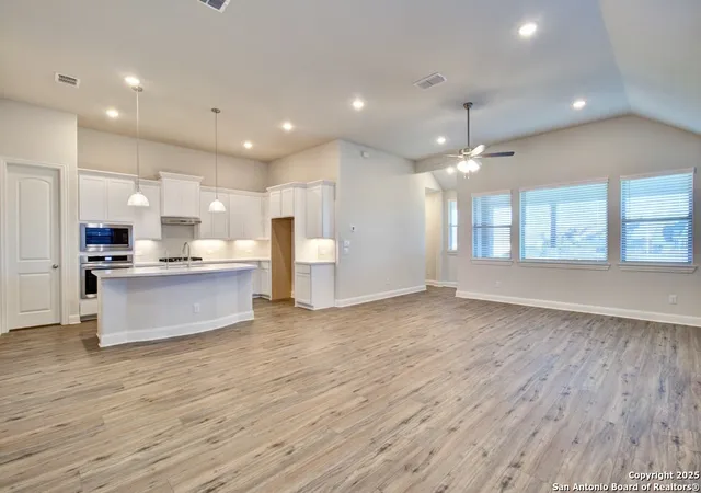 5th image of 734 Groudsel Avenue, New Braunfels, TX 78132 | MLS# 1883885