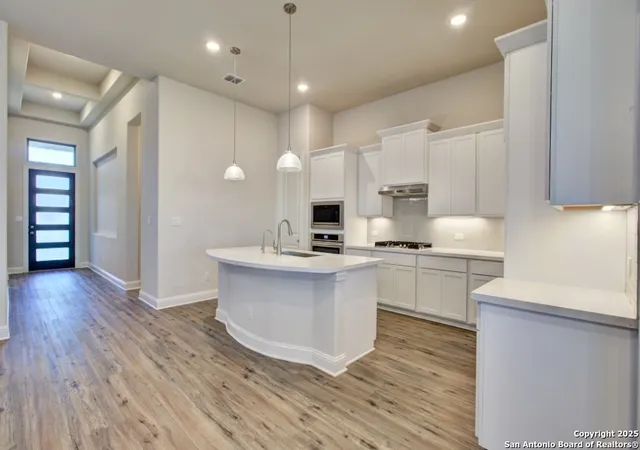 3rd image of 734 Groudsel Avenue, New Braunfels, TX 78132 | MLS# 1883885