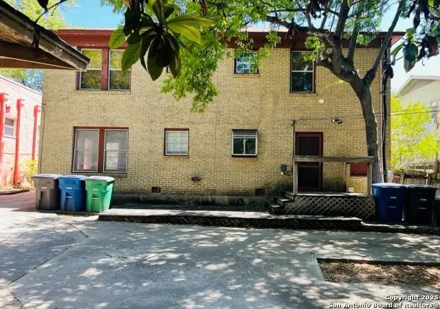 Photo 2 of Multi family home for sale at 415 W Hollywood Ave, San Antonio, TX 78212 | MLS# 1883986 | Listing updated on 2025-07-25