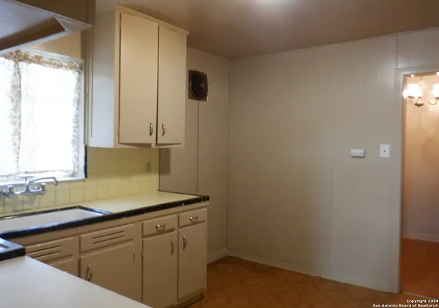 Photo 4 of Sale Pending at 234 Charcliff Dr, San Antonio, TX 78220 | MLS# 1884005 | Listing updated on 2025-09-28