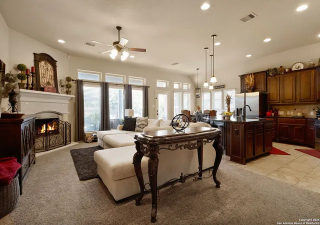 Photo 3 of Single family home for sale at 2194 Pioneer, Seguin, TX 78155 | MLS# 1884019 | Listing updated on 2025-10-10
