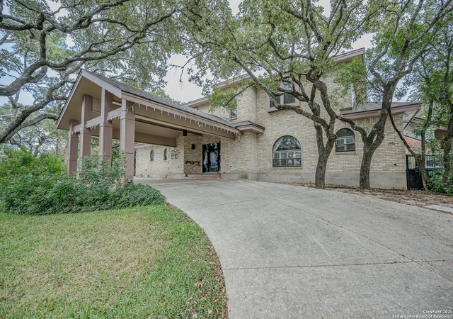Photo 2 of Single family home for sale at 7802 Timber Top Dr, Boerne, TX 78015 | MLS# 1884065 | Listing updated on 2025-12-01