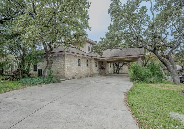 Photo 3 of Single family home for sale at 7802 Timber Top Dr, Boerne, TX 78015 | MLS# 1884065 | Listing updated on 2025-12-01